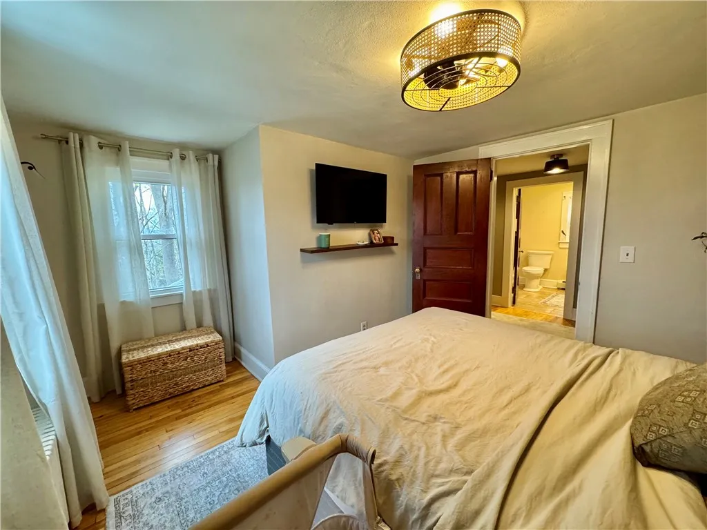 17 Phinn Avenue, Binghamton-city, New York 13903, Binghamton, New York 13903, 3 Bedrooms Bedrooms, 8 Rooms Rooms,1 BathroomBathrooms,Residential,Closed,17 Phinn Avenue, Binghamton-city, New York 13903,0,R1601422