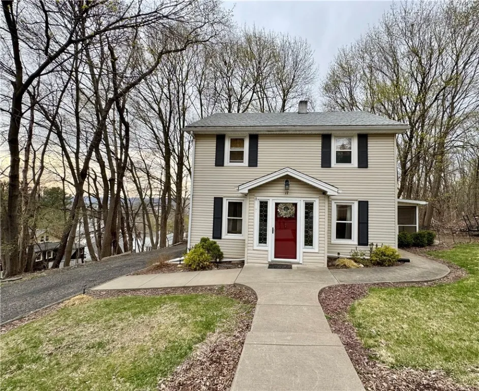 17 Phinn Avenue, Binghamton-city, New York 13903, Binghamton, New York 13903, 3 Bedrooms Bedrooms, 8 Rooms Rooms,1 BathroomBathrooms,Residential,Closed,17 Phinn Avenue, Binghamton-city, New York 13903,0,R1601422