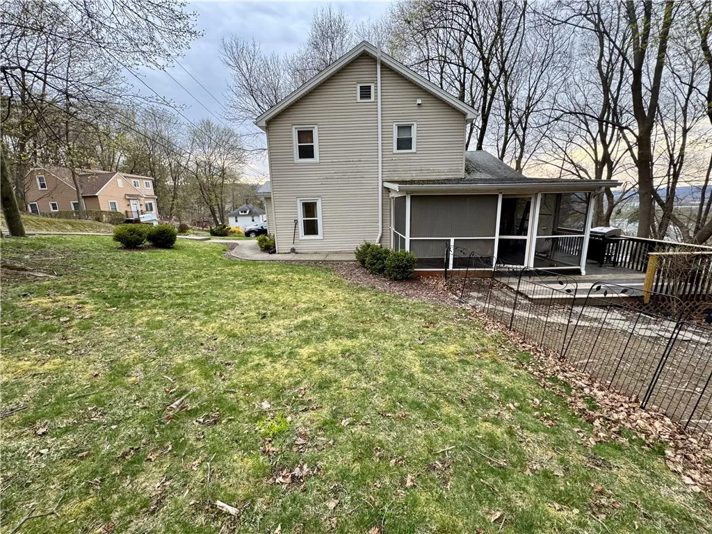 17 Phinn Avenue, Binghamton-city, New York 13903, Binghamton, New York 13903, 3 Bedrooms Bedrooms, 8 Rooms Rooms,1 BathroomBathrooms,Residential,Closed,17 Phinn Avenue, Binghamton-city, New York 13903,0,R1601422