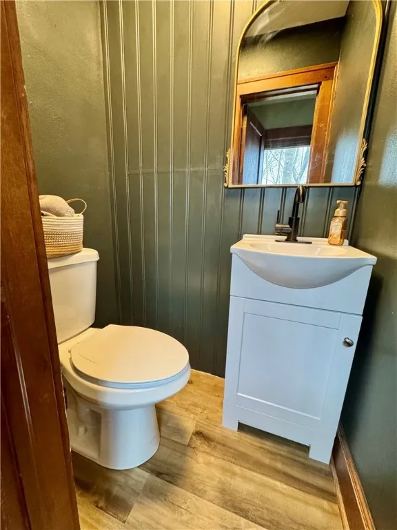 17 Phinn Avenue, Binghamton-city, New York 13903, Binghamton, New York 13903, 3 Bedrooms Bedrooms, 8 Rooms Rooms,1 BathroomBathrooms,Residential,Closed,17 Phinn Avenue, Binghamton-city, New York 13903,0,R1601422