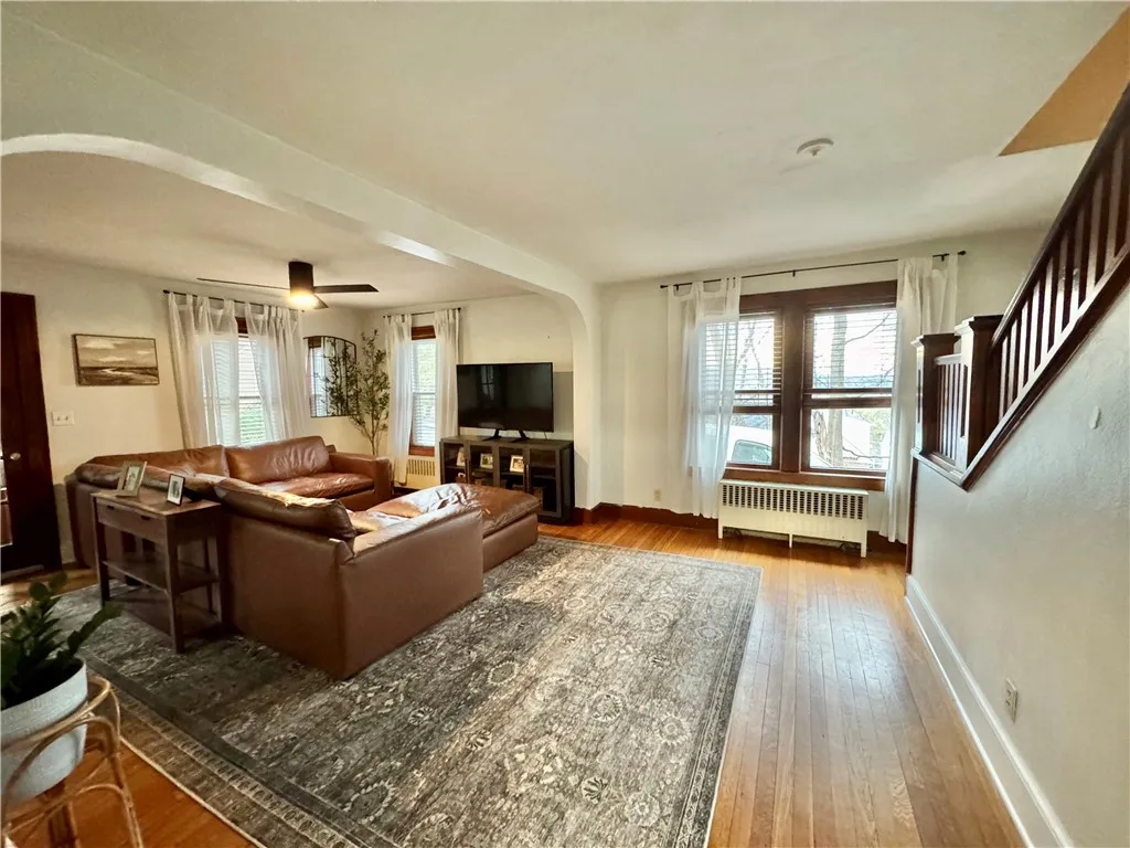 17 Phinn Avenue, Binghamton-city, New York 13903, Binghamton, New York 13903, 3 Bedrooms Bedrooms, 8 Rooms Rooms,1 BathroomBathrooms,Residential,Closed,17 Phinn Avenue, Binghamton-city, New York 13903,0,R1601422