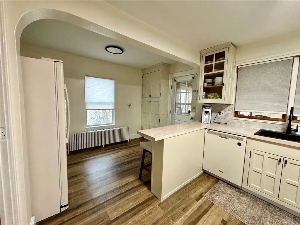 17 Phinn Avenue, Binghamton-city, New York 13903, Binghamton, New York 13903, 3 Bedrooms Bedrooms, 8 Rooms Rooms,1 BathroomBathrooms,Residential,Closed,17 Phinn Avenue, Binghamton-city, New York 13903,0,R1601422