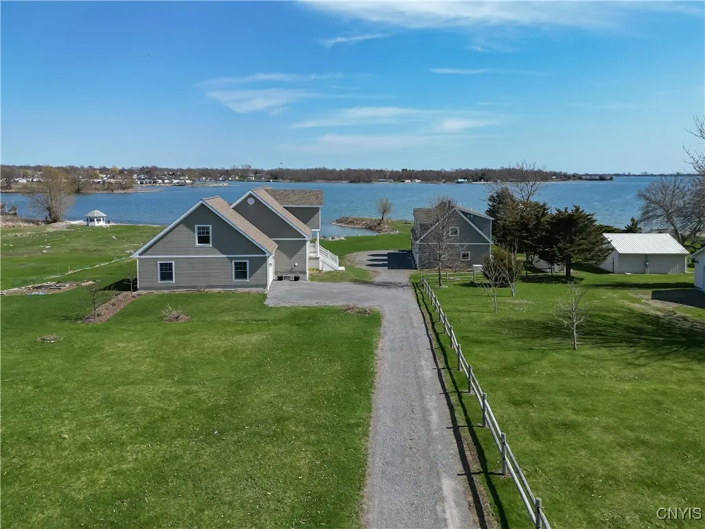 28278 Stony Point Road, Cape Vincent, New York 136, Cape Vincent, New York 13618, 4 Bedrooms Bedrooms, 8 Rooms Rooms,4 BathroomsBathrooms,Residential,For Sale,28278 Stony Point Road, Cape Vincent, New York 136,S1602414