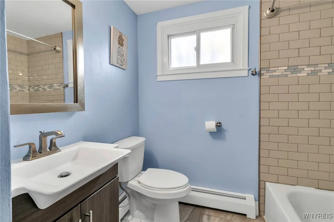 90 Schwegler Road, Grand Island, New York 14072, Grand Island, New York 14072, 3 Bedrooms Bedrooms, 7 Rooms Rooms,1 BathroomBathrooms,Residential,Closed,90 Schwegler Road, Grand Island, New York 14072,0,B1601243