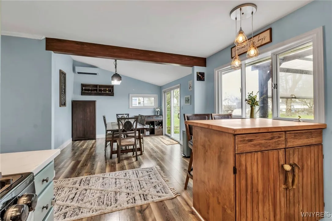 90 Schwegler Road, Grand Island, New York 14072, Grand Island, New York 14072, 3 Bedrooms Bedrooms, 7 Rooms Rooms,1 BathroomBathrooms,Residential,Closed,90 Schwegler Road, Grand Island, New York 14072,0,B1601243