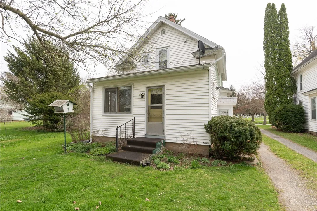 11125 Chapel Street, Wayland, New York 14572, Wayland, New York 14572, 3 Bedrooms Bedrooms, 8 Rooms Rooms,1 BathroomBathrooms,Residential,Closed,11125 Chapel Street, Wayland, New York 14572,0,R1599743