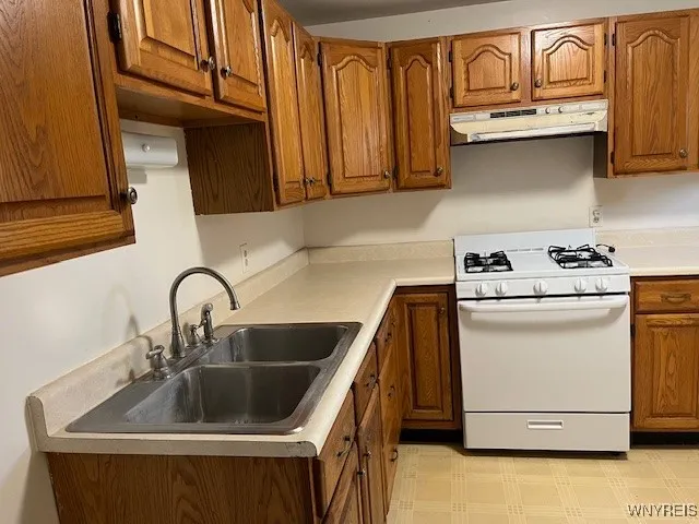 6441 Clinton Street, Elma, New York 14059, Elma, New York 14059, 4 Bedrooms Bedrooms, ,2 BathroomsBathrooms,Residential,Closed,6441 Clinton Street, Elma, New York 14059,0,B1602543