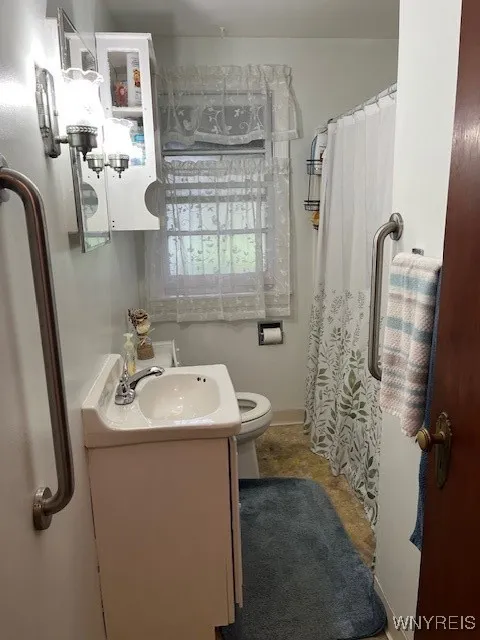 Front unit full bath