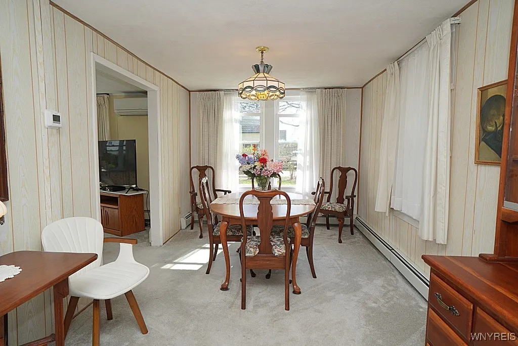 4306 Clark Street, Hamburg, New York 14075, Hamburg, New York 14075, 6 Bedrooms Bedrooms, ,3 BathroomsBathrooms,Residential,Closed,4306 Clark Street, Hamburg, New York 14075,0,B1602601