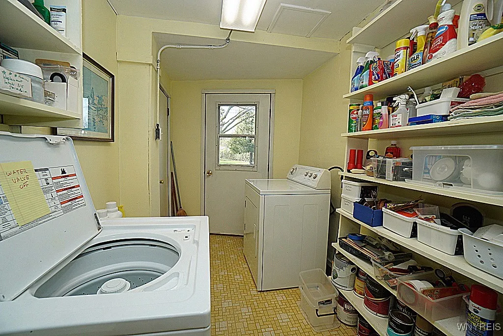 4306 Clark Street, Hamburg, New York 14075, Hamburg, New York 14075, 6 Bedrooms Bedrooms, ,3 BathroomsBathrooms,Residential,Closed,4306 Clark Street, Hamburg, New York 14075,0,B1602601