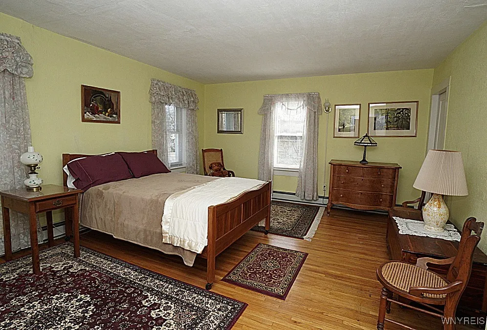 4306 Clark Street, Hamburg, New York 14075, Hamburg, New York 14075, 6 Bedrooms Bedrooms, ,3 BathroomsBathrooms,Residential,Closed,4306 Clark Street, Hamburg, New York 14075,0,B1602601