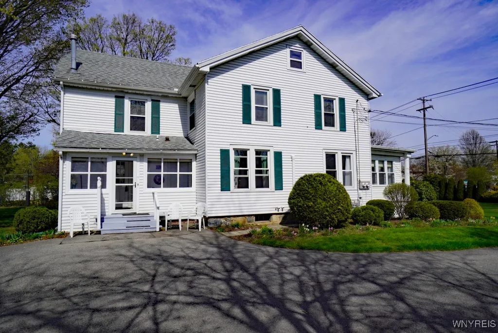 4306 Clark Street, Hamburg, New York 14075, Hamburg, New York 14075, 6 Bedrooms Bedrooms, ,3 BathroomsBathrooms,Residential,Closed,4306 Clark Street, Hamburg, New York 14075,0,B1602601