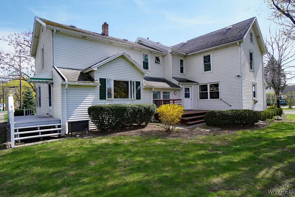 4306 Clark Street, Hamburg, New York 14075, Hamburg, New York 14075, 6 Bedrooms Bedrooms, ,3 BathroomsBathrooms,Residential,Closed,4306 Clark Street, Hamburg, New York 14075,0,B1602601