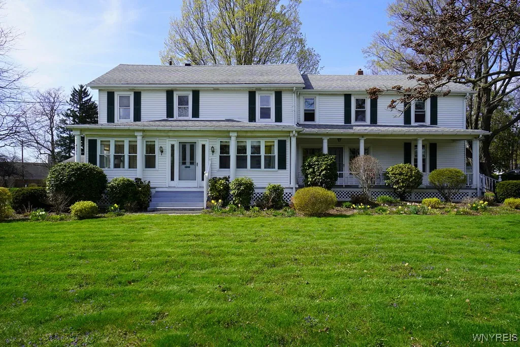 4306 Clark Street, Hamburg, New York 14075, Hamburg, New York 14075, 6 Bedrooms Bedrooms, ,3 BathroomsBathrooms,Residential,Closed,4306 Clark Street, Hamburg, New York 14075,0,B1602601