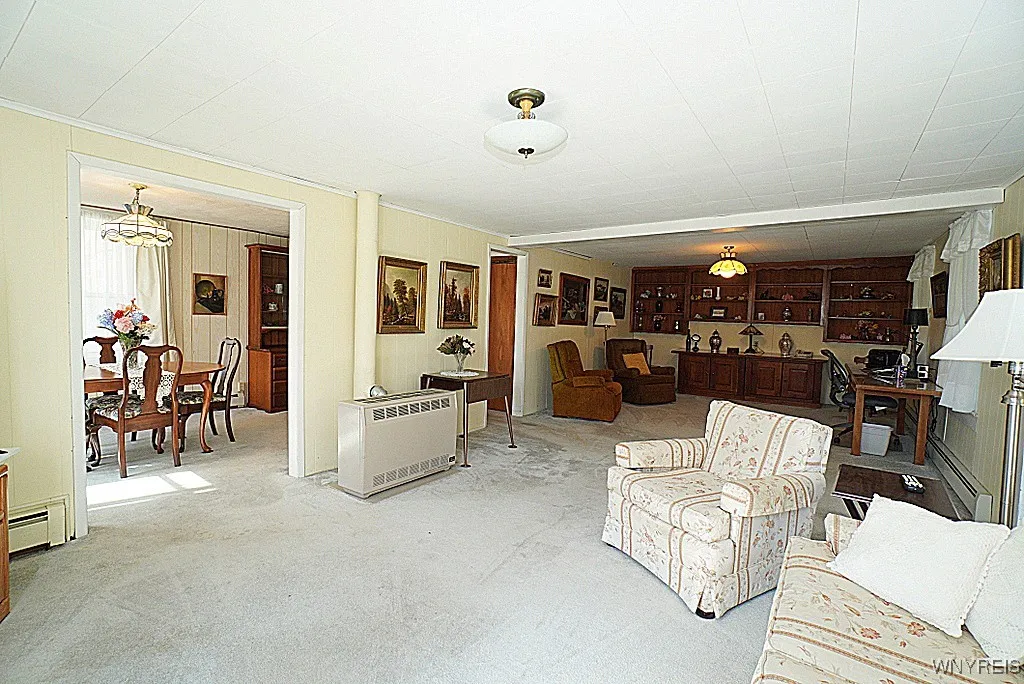 4306 Clark Street, Hamburg, New York 14075, Hamburg, New York 14075, 6 Bedrooms Bedrooms, ,3 BathroomsBathrooms,Residential,Closed,4306 Clark Street, Hamburg, New York 14075,0,B1602601