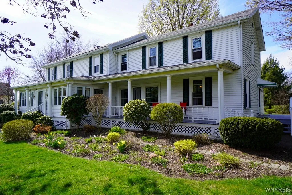 4306 Clark Street, Hamburg, New York 14075, Hamburg, New York 14075, 6 Bedrooms Bedrooms, ,3 BathroomsBathrooms,Residential,Closed,4306 Clark Street, Hamburg, New York 14075,0,B1602601