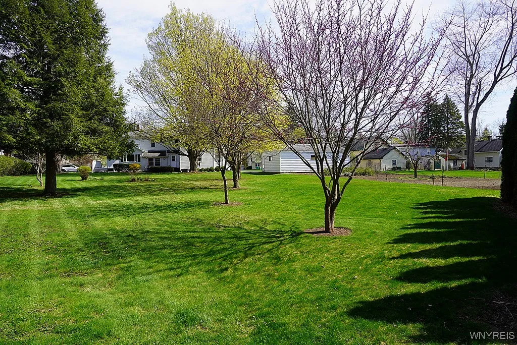 4306 Clark Street, Hamburg, New York 14075, Hamburg, New York 14075, 6 Bedrooms Bedrooms, ,3 BathroomsBathrooms,Residential,Closed,4306 Clark Street, Hamburg, New York 14075,0,B1602601