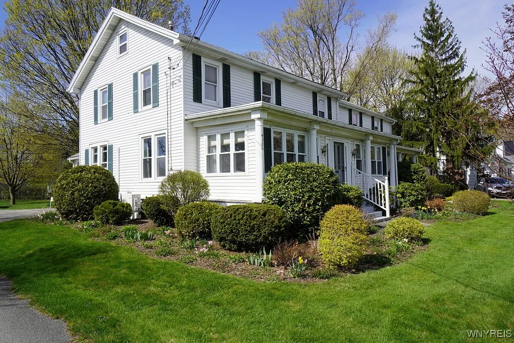 4306 Clark Street, Hamburg, New York 14075, Hamburg, New York 14075, 6 Bedrooms Bedrooms, ,3 BathroomsBathrooms,Residential,Closed,4306 Clark Street, Hamburg, New York 14075,0,B1602601