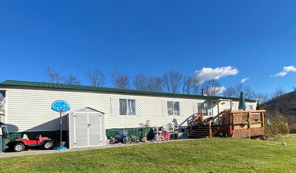 846-848 Silas Tompkins Road, Hancock, New York 127, Hancock, New York 12760, 5 Bedrooms Bedrooms, 9 Rooms Rooms,2 BathroomsBathrooms,Residential,For Sale,846-848 Silas Tompkins Road, Hancock, New York 127,R1602615