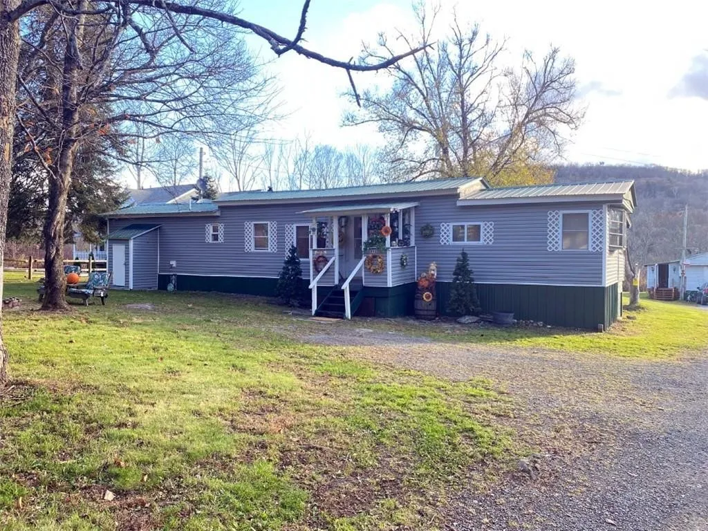 846-848 Silas Tompkins Road, Hancock, New York 127, Hancock, New York 12760, 5 Bedrooms Bedrooms, 9 Rooms Rooms,2 BathroomsBathrooms,Residential,For Sale,846-848 Silas Tompkins Road, Hancock, New York 127,R1602615