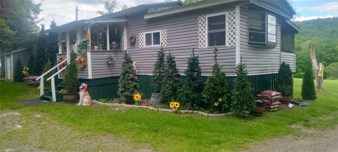 846-848 Silas Tompkins Road, Hancock, New York 127, Hancock, New York 12760, 5 Bedrooms Bedrooms, 9 Rooms Rooms,2 BathroomsBathrooms,Residential,For Sale,846-848 Silas Tompkins Road, Hancock, New York 127,R1602615