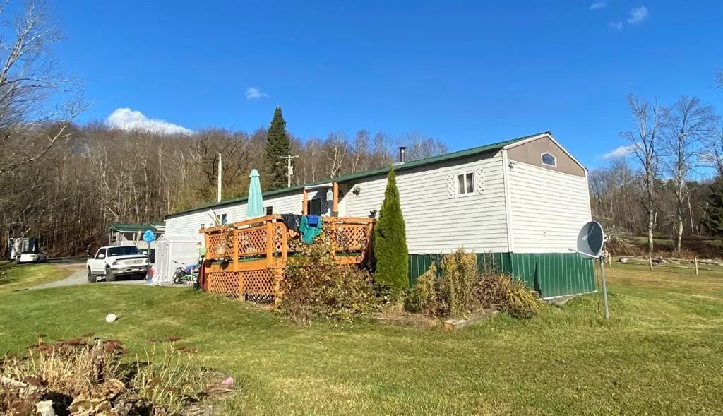 846-848 Silas Tompkins Road, Hancock, New York 127, Hancock, New York 12760, 5 Bedrooms Bedrooms, 9 Rooms Rooms,2 BathroomsBathrooms,Residential,For Sale,846-848 Silas Tompkins Road, Hancock, New York 127,R1602615