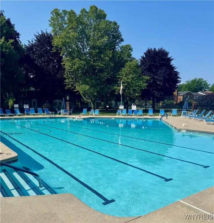 65 Guilford Lane 5, Amherst, New York 14221, Amherst, New York 14221, 2 Bedrooms Bedrooms, 5 Rooms Rooms,1 BathroomBathrooms,Residential,For Sale,65 Guilford Lane 5, Amherst, New York 14221,B1602456
