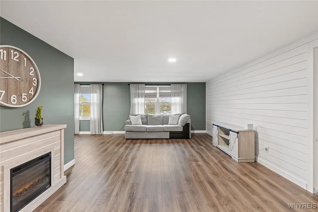65 Guilford Lane 5, Amherst, New York 14221, Amherst, New York 14221, 2 Bedrooms Bedrooms, 5 Rooms Rooms,1 BathroomBathrooms,Residential,For Sale,65 Guilford Lane 5, Amherst, New York 14221,B1602456