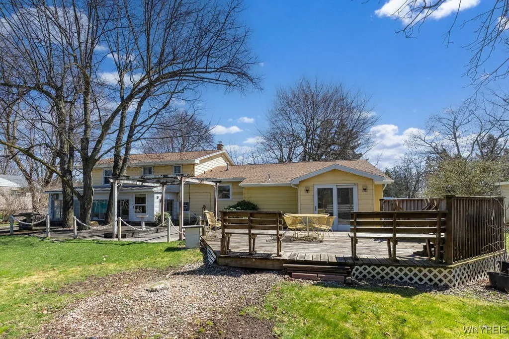 4040 Elma Road, Clarence, New York 14221, Clarence, New York 14221, 4 Bedrooms Bedrooms, 10 Rooms Rooms,2 BathroomsBathrooms,Residential,Closed,4040 Elma Road, Clarence, New York 14221,B1602261