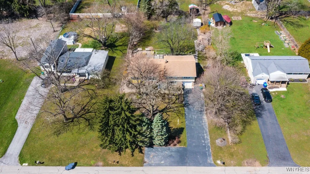 4040 Elma Road, Clarence, New York 14221, Clarence, New York 14221, 4 Bedrooms Bedrooms, 10 Rooms Rooms,2 BathroomsBathrooms,Residential,Closed,4040 Elma Road, Clarence, New York 14221,B1602261