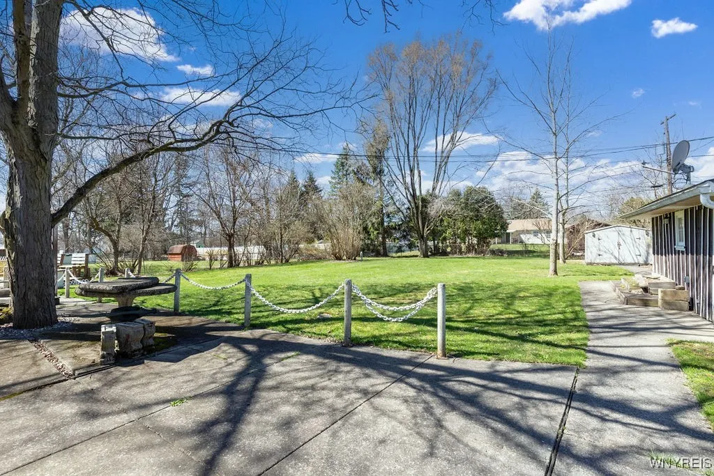 4040 Elma Road, Clarence, New York 14221, Clarence, New York 14221, 4 Bedrooms Bedrooms, 10 Rooms Rooms,2 BathroomsBathrooms,Residential,Closed,4040 Elma Road, Clarence, New York 14221,B1602261
