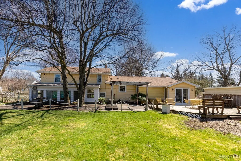 4040 Elma Road, Clarence, New York 14221, Clarence, New York 14221, 4 Bedrooms Bedrooms, 10 Rooms Rooms,2 BathroomsBathrooms,Residential,Closed,4040 Elma Road, Clarence, New York 14221,B1602261