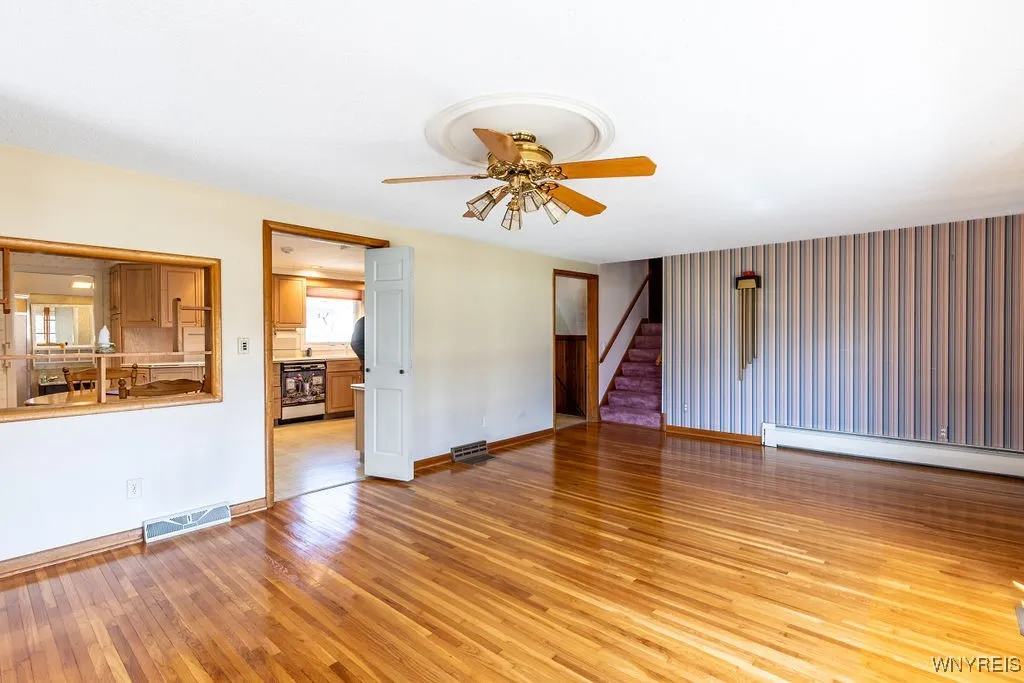 4040 Elma Road, Clarence, New York 14221, Clarence, New York 14221, 4 Bedrooms Bedrooms, 10 Rooms Rooms,2 BathroomsBathrooms,Residential,Closed,4040 Elma Road, Clarence, New York 14221,B1602261