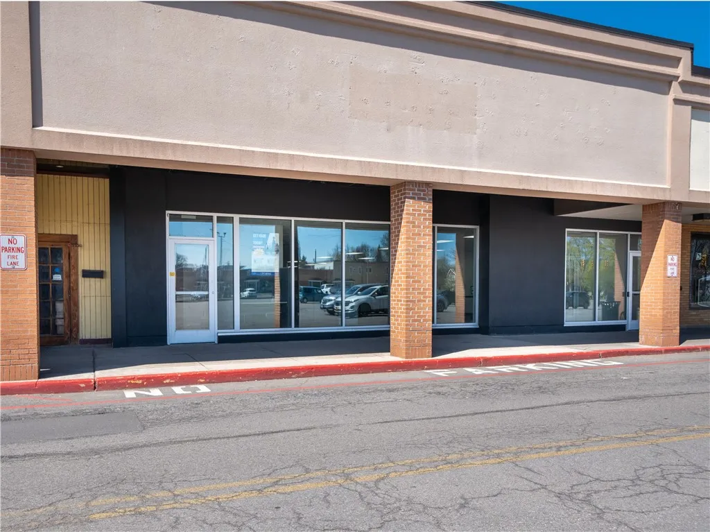 525 Titus Ave Avenue, Irondequoit, New York 14617, Irondequoit, New York 14617, ,Commercial Lease,For Rent,525 Titus Ave Avenue, Irondequoit, New York 14617,0,R1601847
