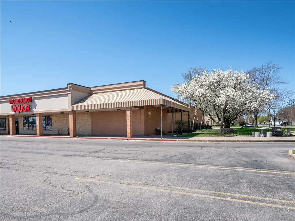 525 Titus Ave Avenue, Irondequoit, New York 14617, Irondequoit, New York 14617, ,Commercial Lease,For Rent,525 Titus Ave Avenue, Irondequoit, New York 14617,0,R1601847