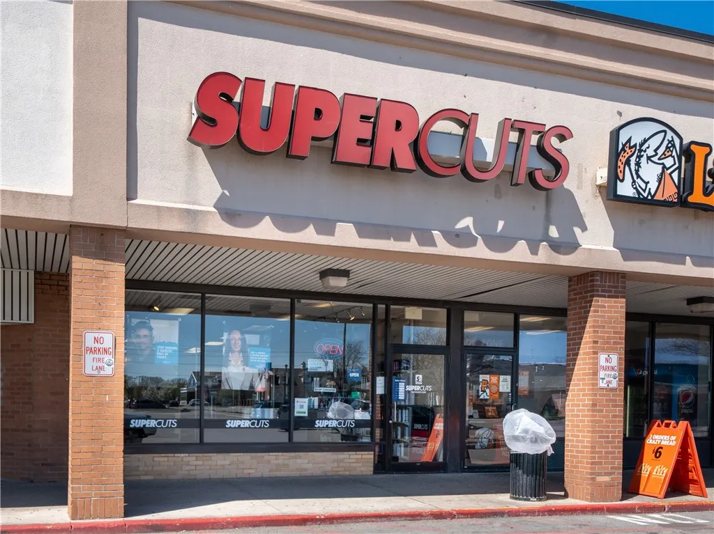 525 Titus Ave Avenue, Irondequoit, New York 14617, Irondequoit, New York 14617, ,Commercial Lease,For Rent,525 Titus Ave Avenue, Irondequoit, New York 14617,0,R1601847