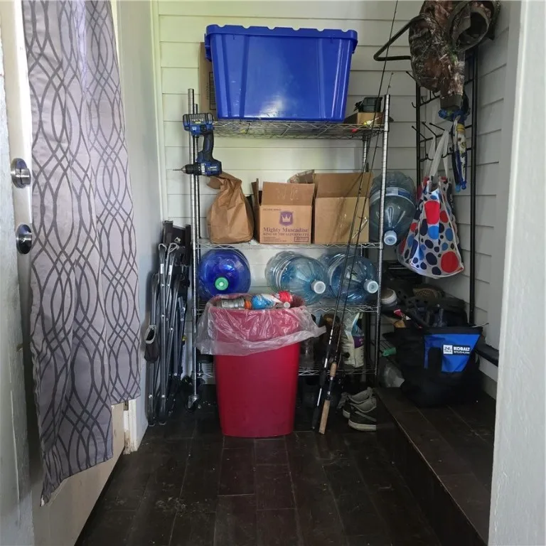 mudroom