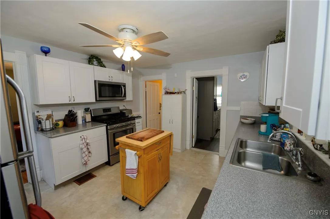 205 Apple Street, Syracuse, New York 13204, Syracuse, New York 13204, 4 Bedrooms Bedrooms, 8 Rooms Rooms,2 BathroomsBathrooms,Residential,Closed,205 Apple Street, Syracuse, New York 13204,0,S1602500