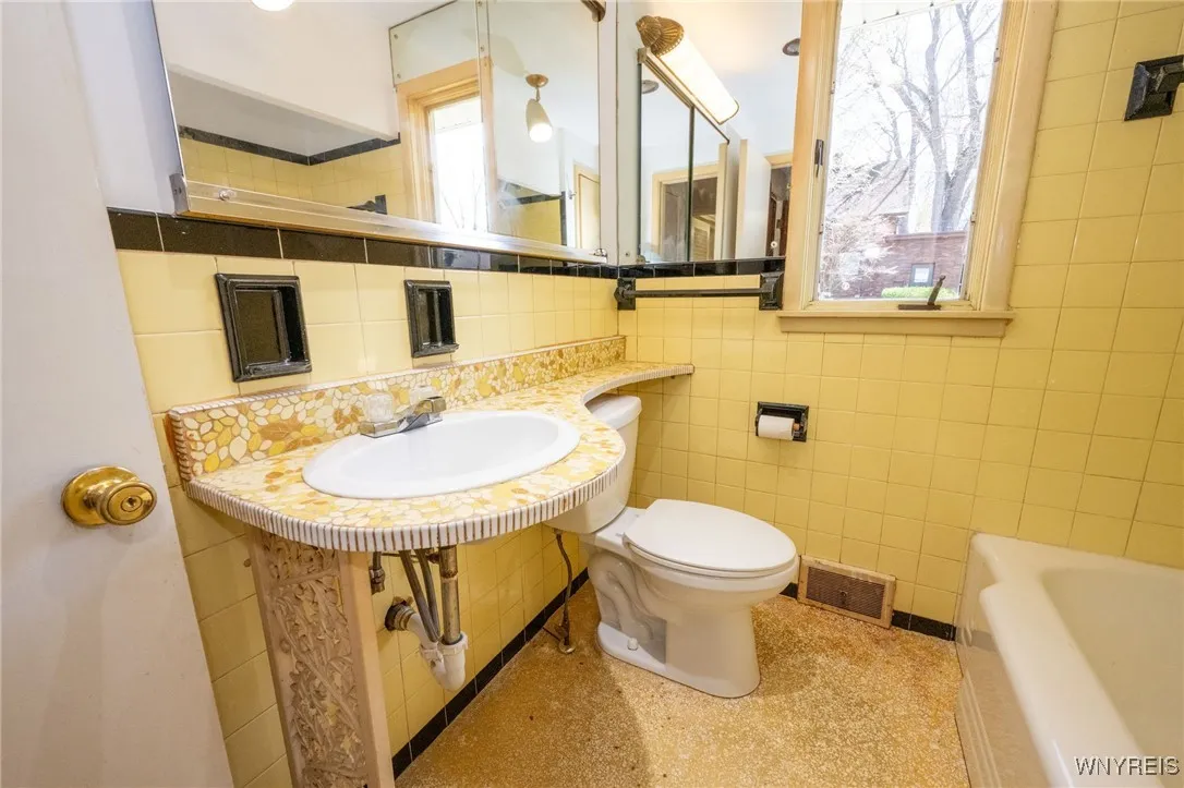 Main Bathroom