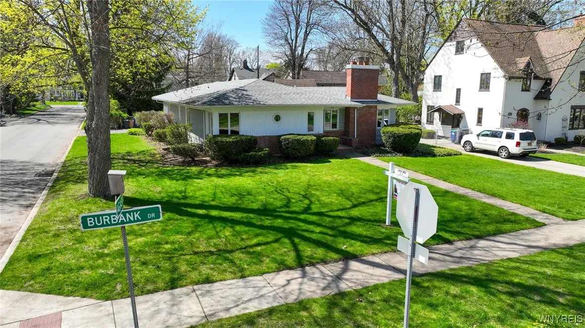 114 Burbank Drive, Amherst, New York 14226, Amherst, New York 14226, 3 Bedrooms Bedrooms, 9 Rooms Rooms,2 BathroomsBathrooms,Residential,Closed,114 Burbank Drive, Amherst, New York 14226,B1602571