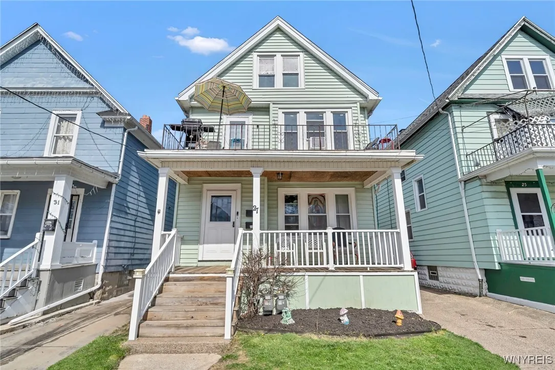 27 Baxter Street, Buffalo, New York 14207, Buffalo, New York 14207, 5 Bedrooms Bedrooms, ,2 BathroomsBathrooms,Residential,Closed,27 Baxter Street, Buffalo, New York 14207,0,B1602119