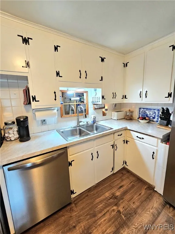 4771 Lake Shore Road, Hamburg, New York 14075, Hamburg, New York 14075, 3 Bedrooms Bedrooms, 6 Rooms Rooms,1 BathroomBathrooms,Residential,For Sale,4771 Lake Shore Road, Hamburg, New York 14075,0,B1602676