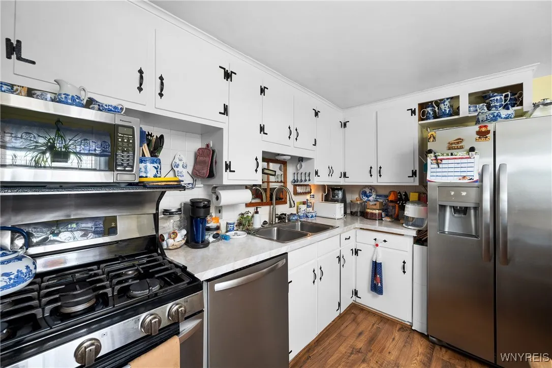 4771 Lake Shore Road, Hamburg, New York 14075, Hamburg, New York 14075, 3 Bedrooms Bedrooms, 6 Rooms Rooms,1 BathroomBathrooms,Residential,For Sale,4771 Lake Shore Road, Hamburg, New York 14075,B1602676