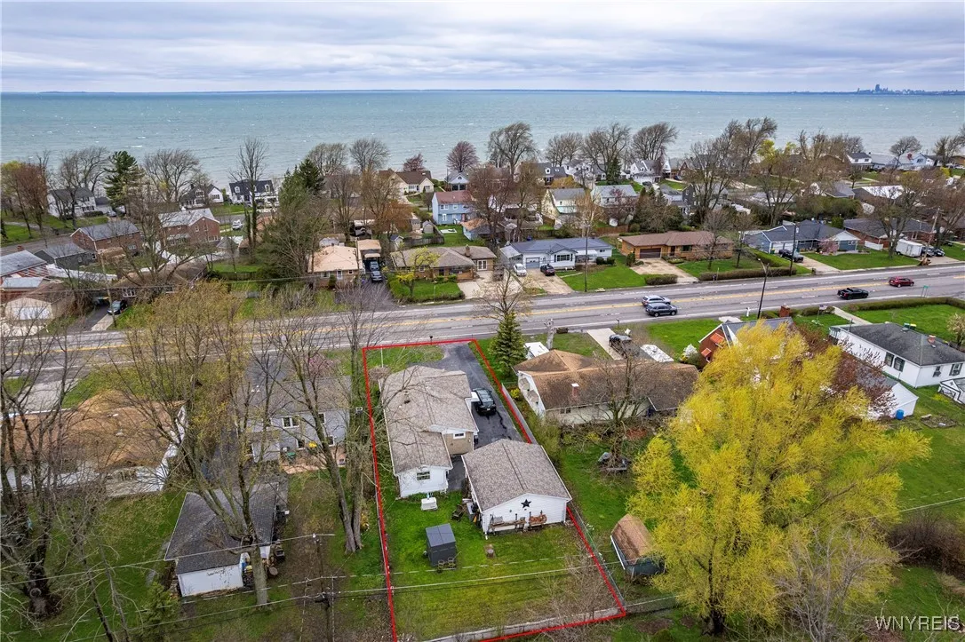 4771 Lake Shore Road, Hamburg, New York 14075, Hamburg, New York 14075, 3 Bedrooms Bedrooms, 6 Rooms Rooms,1 BathroomBathrooms,Residential,For Sale,4771 Lake Shore Road, Hamburg, New York 14075,B1602676