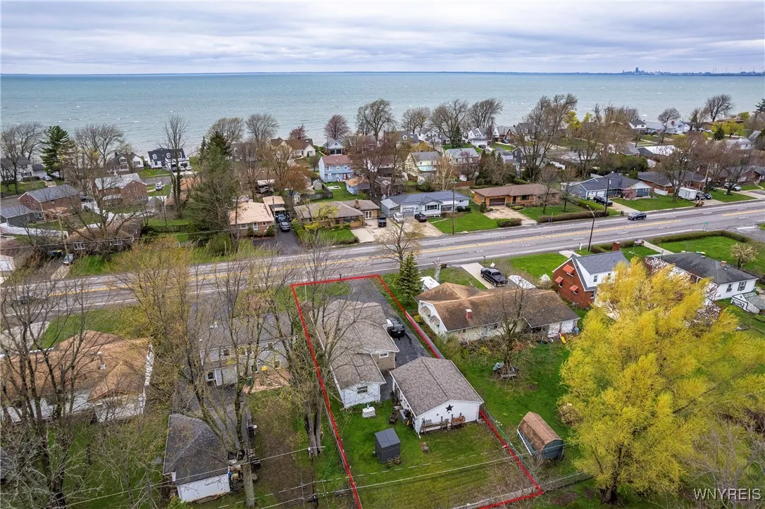 4771 Lake Shore Road, Hamburg, New York 14075, Hamburg, New York 14075, 3 Bedrooms Bedrooms, 6 Rooms Rooms,1 BathroomBathrooms,Residential,For Sale,4771 Lake Shore Road, Hamburg, New York 14075,B1602676