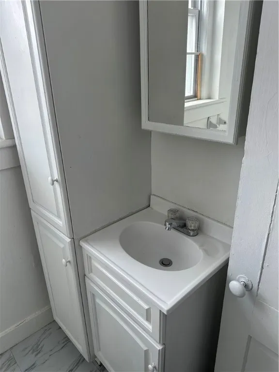 3 West Street 2, New Berlin, New York 13411, New Berlin, New York 13411, 2 Bedrooms Bedrooms, 5 Rooms Rooms,1 BathroomBathrooms,Residential Lease,Closed,3 West Street 2, New Berlin, New York 13411,0,R1602818