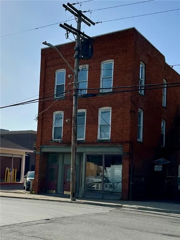 3 West Street 3, New Berlin, New York 13411, New Berlin, New York 13411, 2 Bedrooms Bedrooms, 5 Rooms Rooms,1 BathroomBathrooms,Residential Lease,Closed,3 West Street 3, New Berlin, New York 13411,0,R1602819