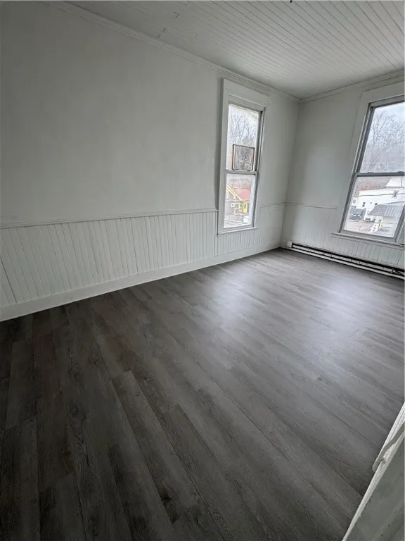 3 West Street 3, New Berlin, New York 13411, New Berlin, New York 13411, 2 Bedrooms Bedrooms, 5 Rooms Rooms,1 BathroomBathrooms,Residential Lease,Closed,3 West Street 3, New Berlin, New York 13411,0,R1602819