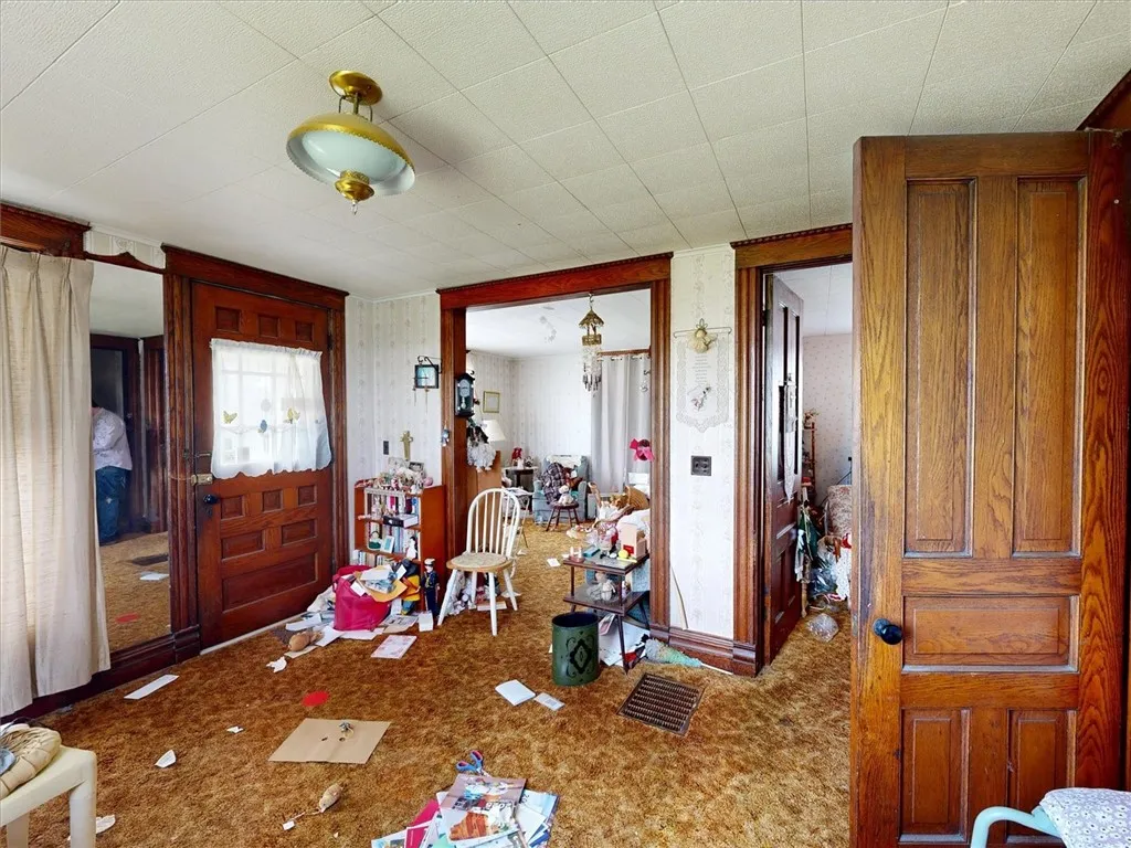 10800 Hunts Corners Road, Clarence, New York 14031, Clarence, New York 14031, 5 Bedrooms Bedrooms, 10 Rooms Rooms,1 BathroomBathrooms,Residential,Closed,10800 Hunts Corners Road, Clarence, New York 14031,0,R1602827