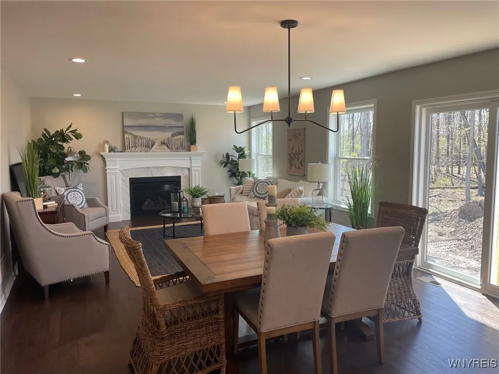 Living/dining room combo, open to the kitchen
